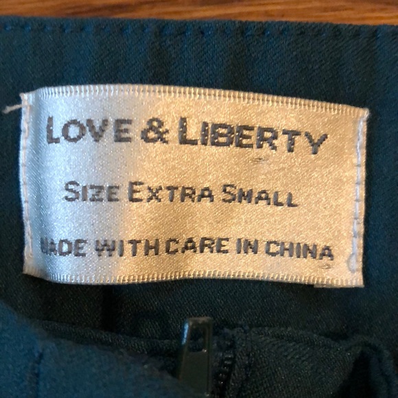 Extra small shorts - Picture 3 of 4